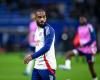 Alexandre Lacazette expresa dudas sobre la retirada internacional de Antoine Griezmann