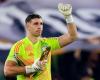 Dibu Martínez se parece a Buffon, el Aston Villa se salva: la Juve empata en Birmingham