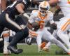 Juego terrestre de Tennessee, experiencia en un campo de juego nivelado en climas fríos para el fútbol de diciembre en el estadio de Ohio