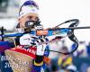 Hochfilzen | Carrera de velocidad | Fabien Claude en el podio, el ganador Johannes Boe le quita el dorsal amarillo a Eric Perrot