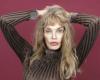 Arielle Dombasle por su sencillo “Jingle Bells”