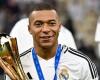 La prensa española da un giro a su chaqueta con Kylian Mbappé