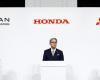 su exjefe Carlos Ghosn denuncia fusión con Honda