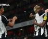 Newcastle domina al Arsenal en semifinales