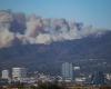 Impresionante incendio en las afueras de Los Ángeles