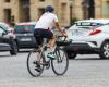 El ciclismo se estanca en la ciudad y retrocede en el campo