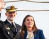 Los Reyes Felipe y Letizia despiden conmovedoramente a la Princesa Leonor, que se embarca durante cinco meses en el mar