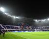 Miembros de la CUP en el stand de Boulogne para ambientar el PSG-Manchester City