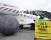 Activistas de Greenpeace ‘confiscan’ aviones privados del FEM